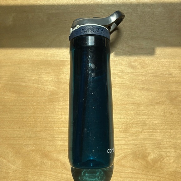 COPY - Contigo brand 24 oz. plastic water bottle, BPA free - Picture 2 of 4